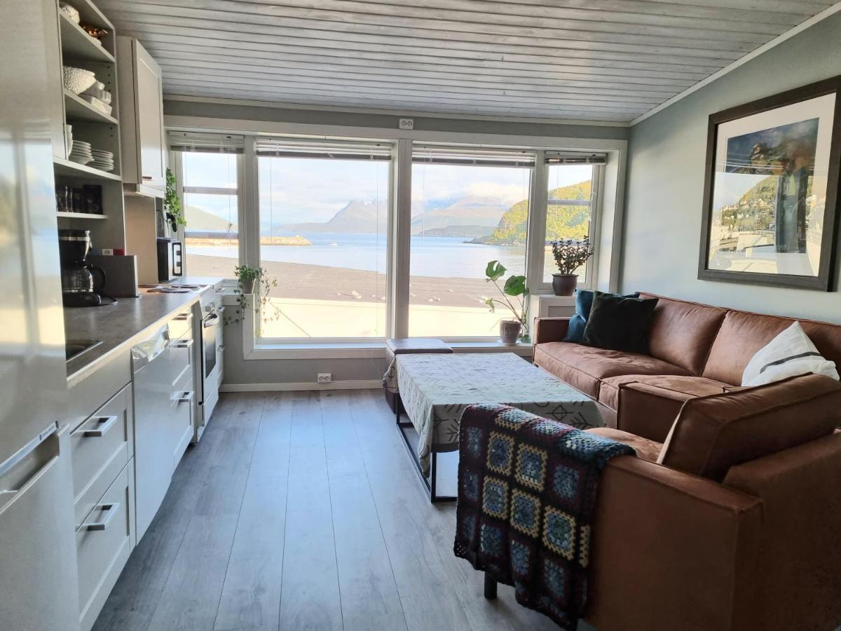 Loftsleilighet Midt I Sentrum Skjervoy Exterior foto